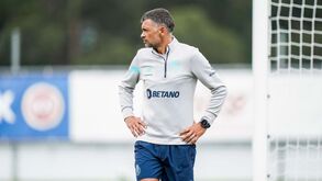 Seis jogadores em tratamento no FC Porto antes da viagem para Barcelona