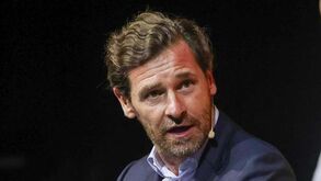 «Estamos profundamente afundados em dívidas»: Ouça aqui na íntegra o discurso de Villas-Boas na AG do FC Porto
