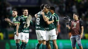 A impressionante homenagem dos adeptos do Palmeiras a Abel Ferreira 