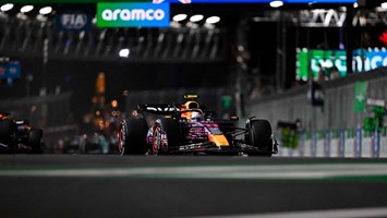 F1: Verstappen confirma que continuará usando número 1 em 2023