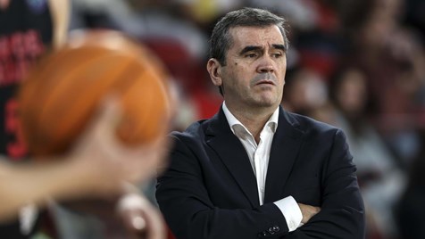 Sporting bate Benfica no prolongamento após cesto anulado no último segundo  - Basquetebol - Jornal Record