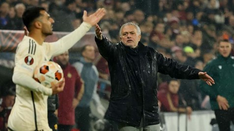 Mourinho arrasa jogadores da Roma: «Fiz 150 jogos na Champions e depois há  pessoas sem história na Europa» - Roma - Jornal Record