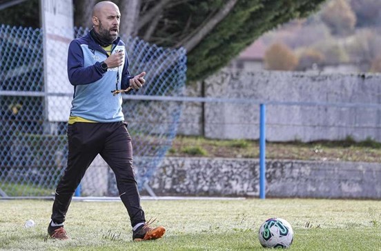 Tapas saíram caras: Pep Guardiola voltou a estacionar onde não devia e  foi multado - Man. City - Jornal Record