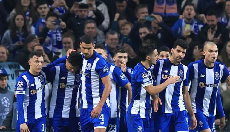 FC Porto: João Mário, Pepe e Diogo Costa em destaque no jogo da Champions  frente ao Antuérpia