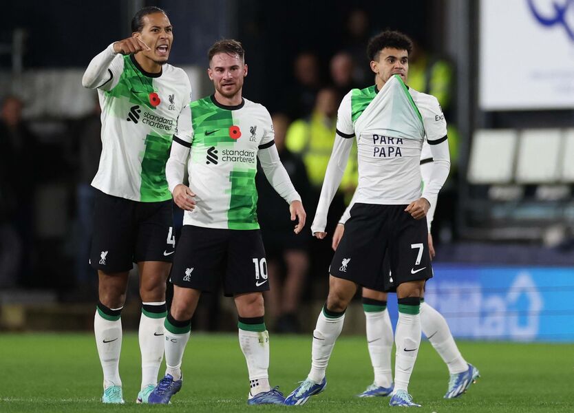 Luis Díaz evita derrota do Liverpool e dedica o golo ao pai que