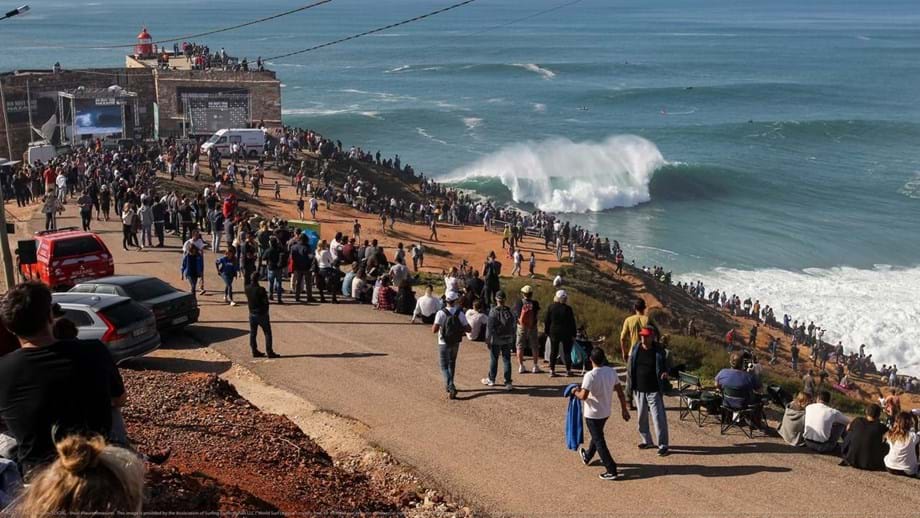 Três portugueses entre os convidados para o Nazaré Big Wave Challenge