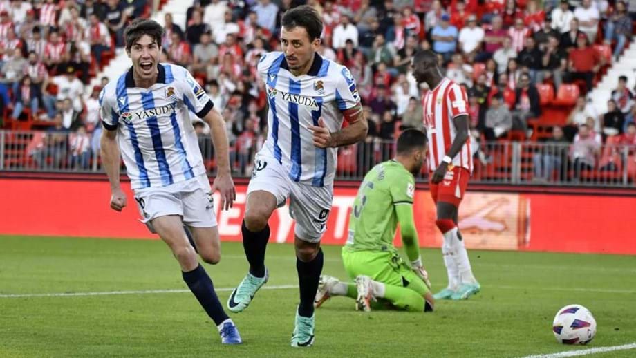 Dois golos nos descontos valem vitória da Real Sociedad em Almería