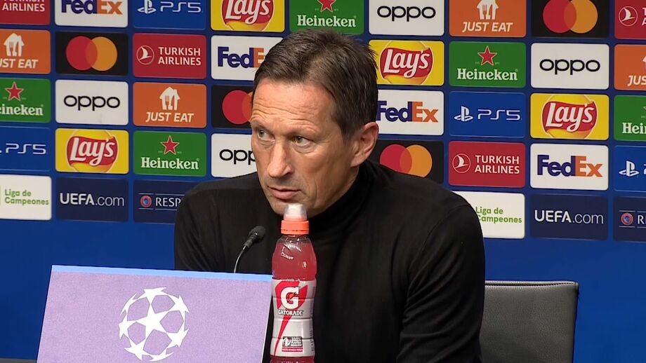 Treinador do Benfica diz que alteração no esquema tático não foi a principal razão para a exibição desapontante da equipa