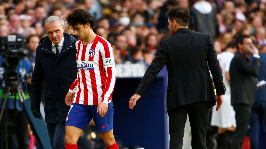 Treinador do Atlético Madrid tem assistido às atuações do português no Barcelona