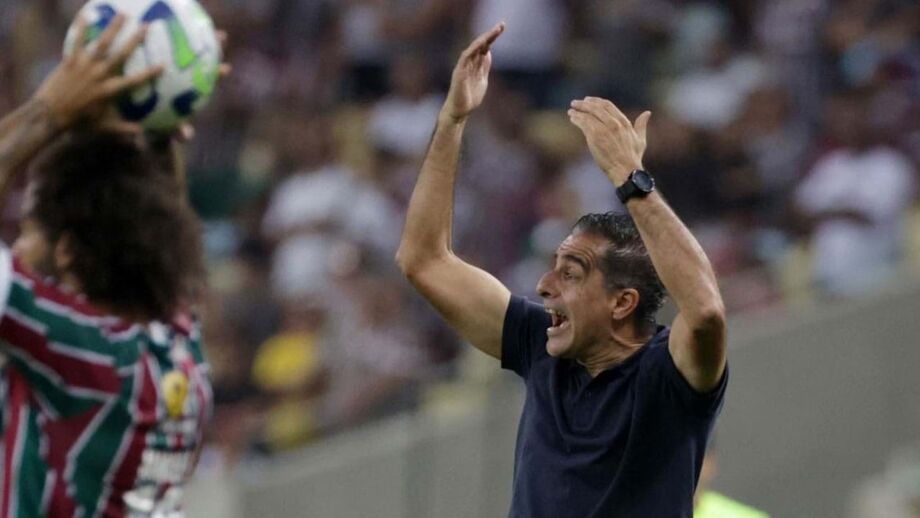 Comentador questiona chamada de Pepê à seleção do Brasil