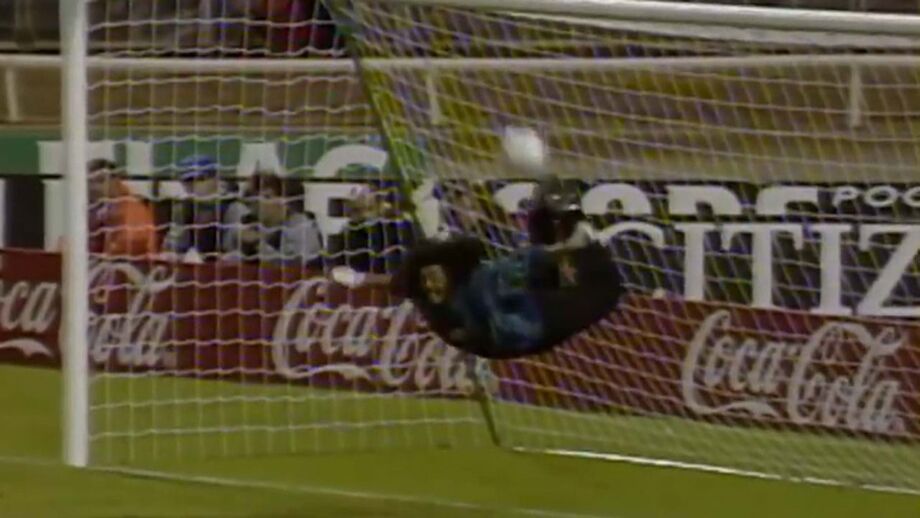 Higuita: 'Defesa escorpião' celebra 25 anos 