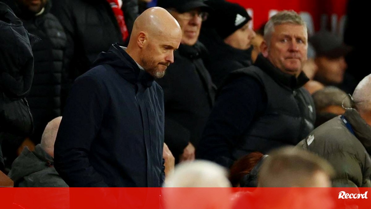 Manchester United in Crisis: Coach Erik ten Hag Losing Support and Facing Critical Games