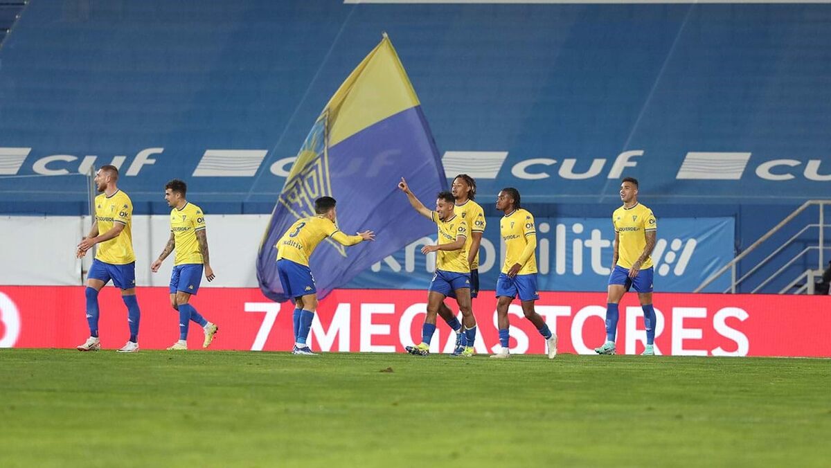 FC Porto - Notícias - Bilhetes à venda para o FC Porto-Estoril