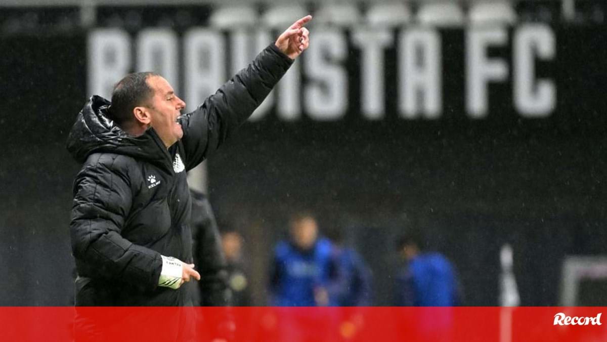 Petit pede reação ao Boavista perante 'crise' de resultados e 'razia' de lesões