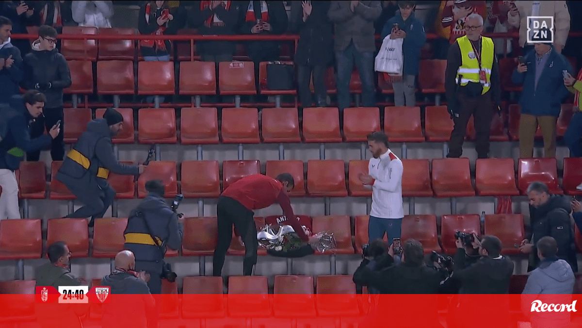 Capitães de Granada e Ath. Bilbao homenagearam adepto que faleceu no estádio