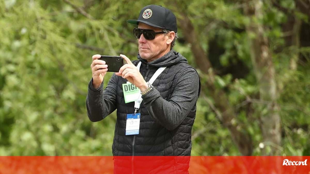 Lance Armstrong explica como nunca testou positivo em controlos antidoping: «É fazer as contas...»