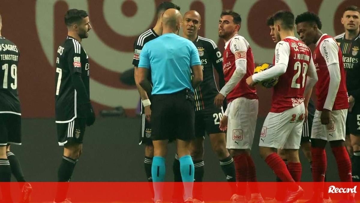 As datas dos duelos entre Benfica, FC Porto, Sp. Braga e Sporting na Liga  Portugal Betclic 2023/24 - Liga Betclic - Jornal Record