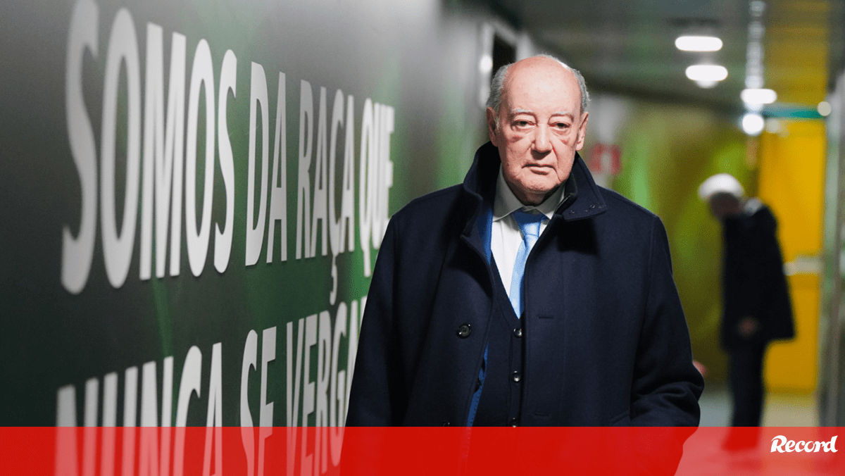 FC Porto mostra o rosto de Pinto da Costa após o acidente de carro
