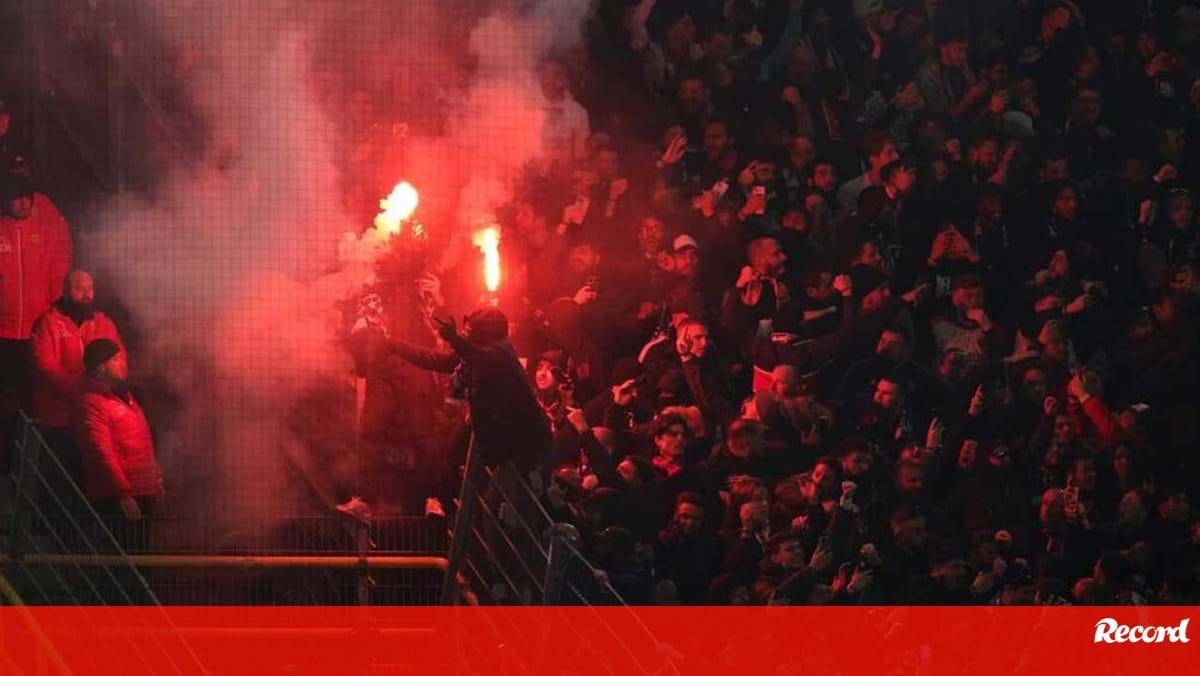 Ultras do PSG e do Toulouse vão boicotar Supertaça de França