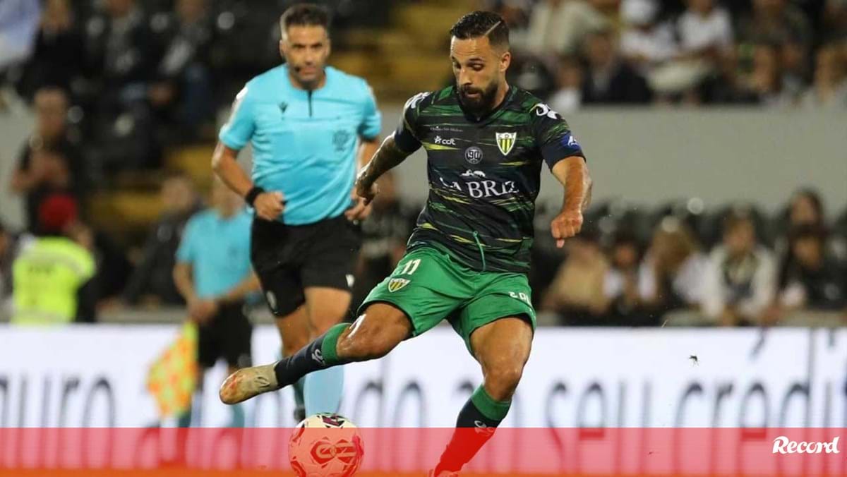 Tondela Midfielder Confident in Facing Sporting and Advancing to Allianz Cup Final Four