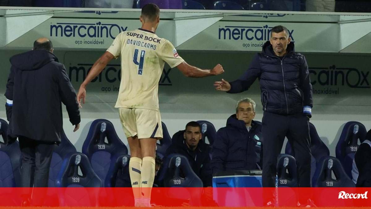 FC Porto confirma despromoção de David Carmo à equipa B devido a "comportamento inadequado"