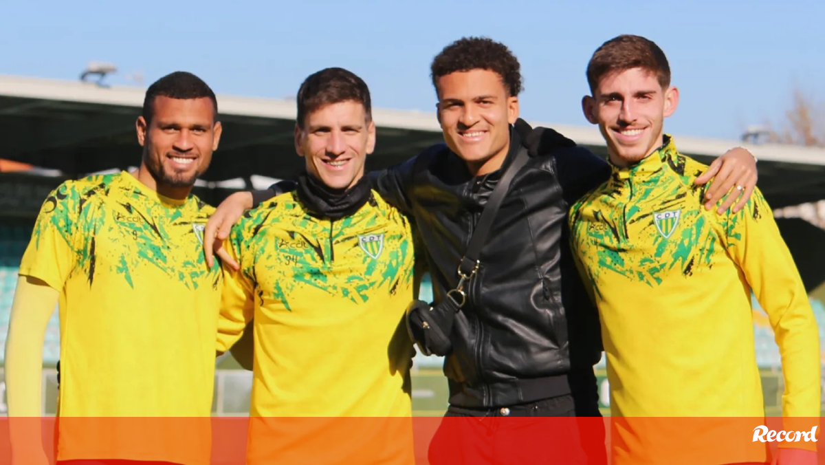 Neto Borges visitou antigos colegas do Tondela