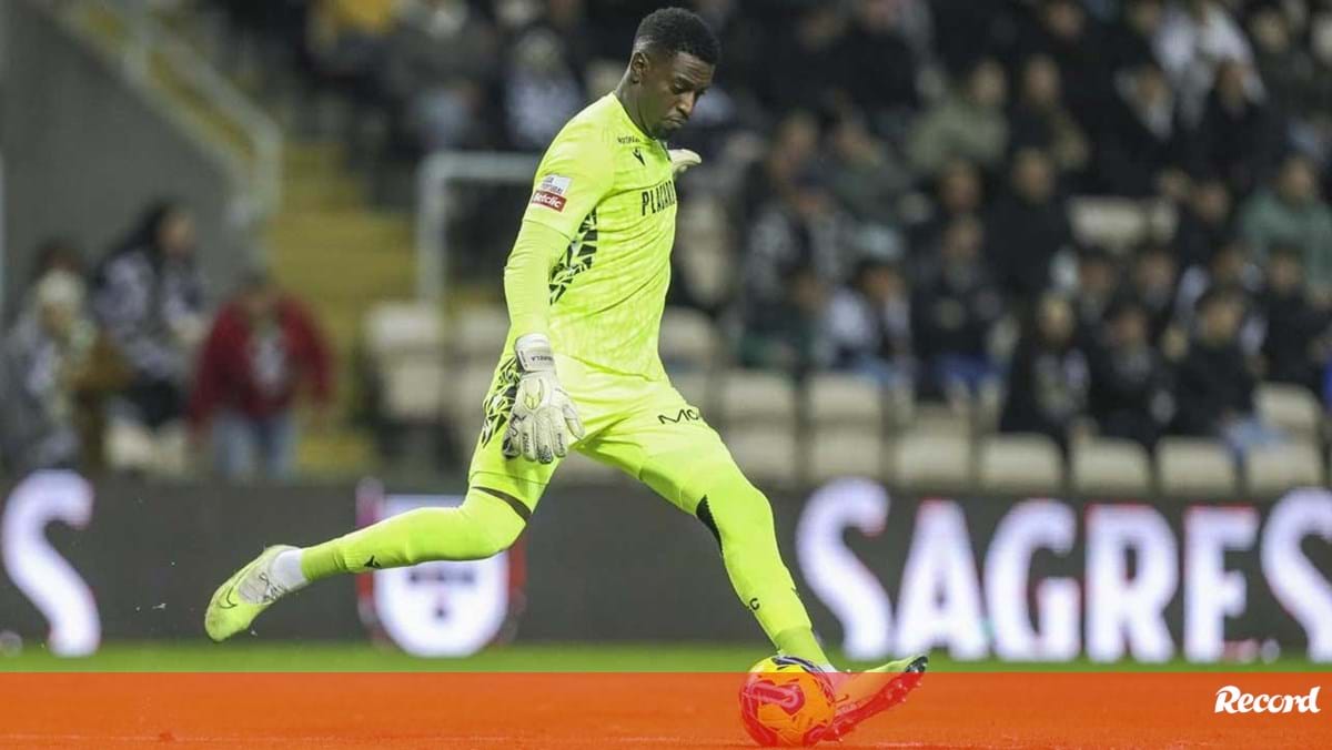 Bruno Varela pediu dispensa da seleção e não desfalca V. Guimarães durante a CAN