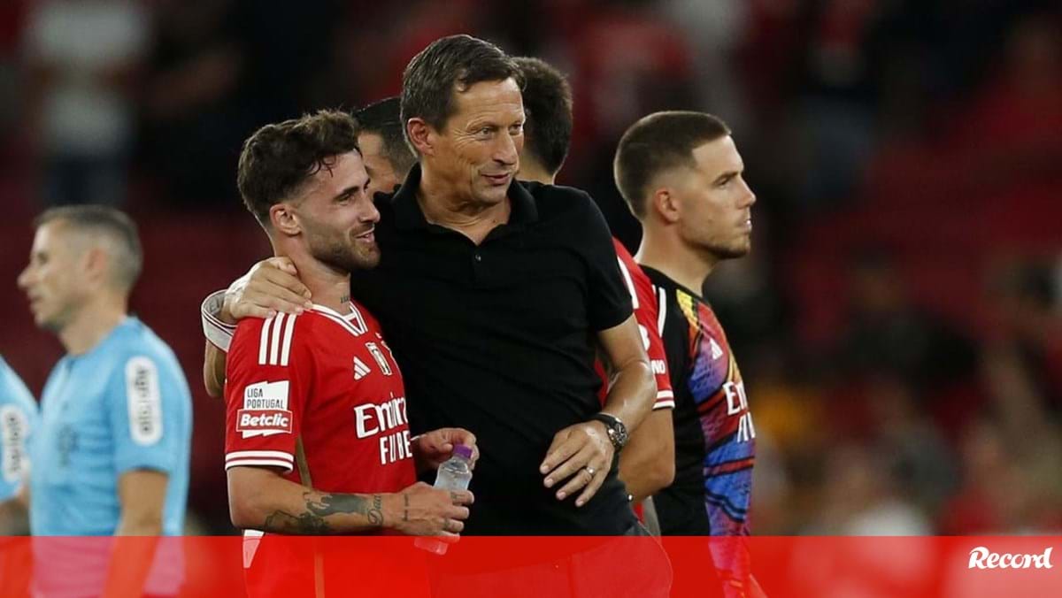 Schmidt deixa futuro de Rafa em aberto mas garante: «Não há um único jogador que vá sair do Benfica em janeiro»