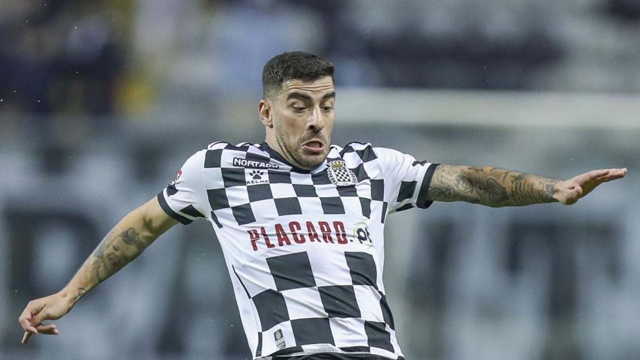 Salvador Agra: «Conseguimos empatar, mas por poucos centímetros não foi  validado» - Boavista - Jornal Record