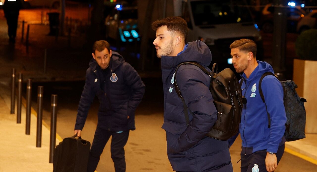 /fotosgeral/Fotos/2-49655516#40ea10869ffbb49fa9a0ed3fe487666c (19772300) (Milenium)