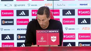 Schmidt: «Se o Benfica precisa de um treinador que faça as substituições que os adeptos querem, eu saio, sem problema»
