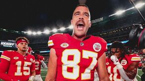 Namoro de Travis Kelce criticado