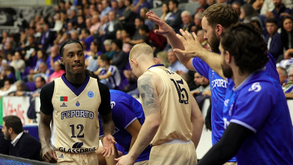 A crónica do FC Porto-Ovarense, 79-72: Dragão está imparável