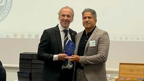 Ramjanali com Roy Baker, o presidente da WAKO