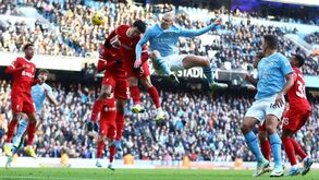 Premier League encaixa uma autêntica fortuna com direitos televisivos