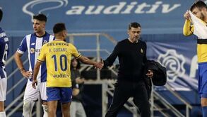 Novo triunfo sobre o FC Porto: Estoril numa restrita lista que inclui... Rúben Amorim