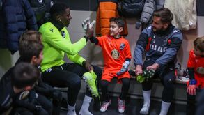 Bruno Varela recebeu energia dos Afonsinhos antes do jogo com o Sporting