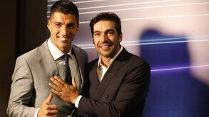 Luis Suárez interrompeu 'flash' de Abel Ferreira e atirou: «Estou à espera que agradeças...»
