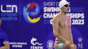 Quatro nadadores portugueses apurados para as 'meias' dos Europeus de piscina curta