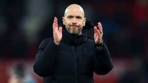 Piers Morgan chocado com eleição de Ten Hag para treinador do mês: «O quê?»