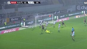 Nuno Santos respondeu de imediato ao golo do V. Guimarães e fez assim o 2-2