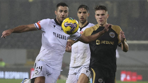 As notas dos jogadores do V. Guimarães frente ao Sporting: Torres do Castelo iluminaram a vitória