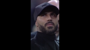 Quaresma vai às lágrimas com homenagem arrepiante do Besiktas