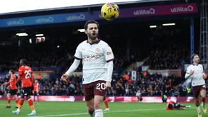 Bernardo Silva inicia o resgate do Manchester City