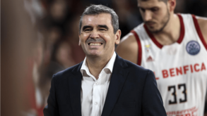 Treinador do Benfica em alerta: «Galatasaray vai pôr a carne toda no assador»