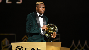 Osimhen vence a Bola de Ouro africana: «Este é um sonho que se tornou realidade»