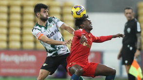A crónica do Gil Vicente-Moreirense, 1-1: Com jarra na mesa são dois de penálti