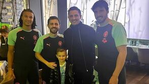 Fejsa reencontra-se com Rúben Dias e Bernardo Silva: «Bem-vindos, meus amigos»