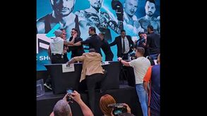 Como o nome indica: Conferência do 'Fight Music Show' acaba em... pancadaria