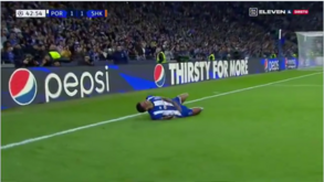 O grande disparo de Galeno que devolveu a vantagem ao FC Porto diante do Shakhtar Donetsk